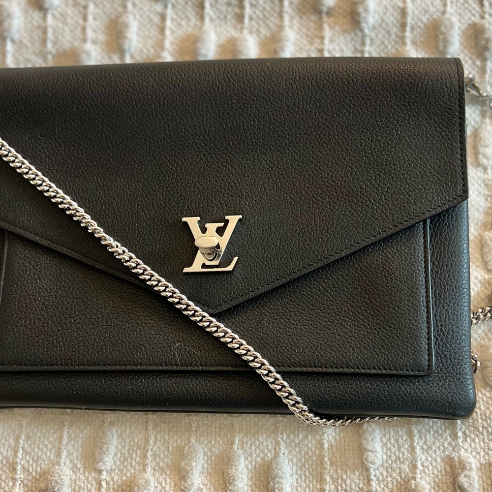 Louis Vuitton Black Leather Chain Mylockme Pochette - Picture 2 of 7